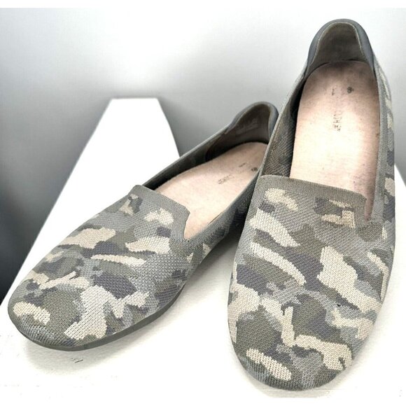 Clarks Cloudsteppers Women 9 Carly Dream Slip On Flats Khaki Camo Loafers Knit - Picture 1 of 12